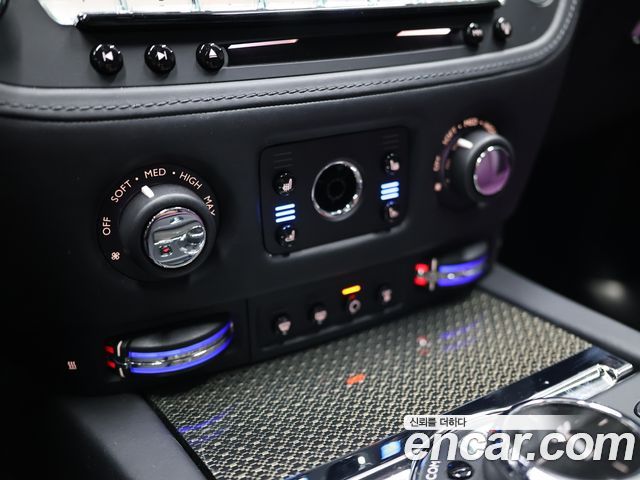 Rolls-Royce Ghost 2020 — photo 17