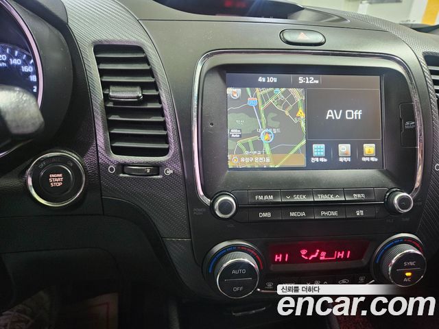 Kia K3 2016 — photo 13