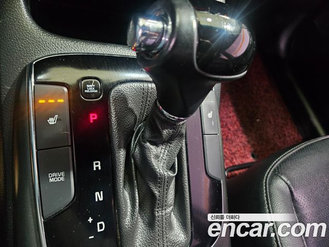 Kia K3 2016 — photo 16