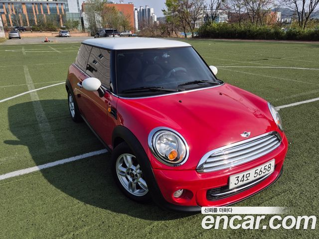Mini Cooper 2012 — photo 2
