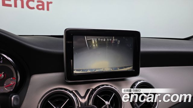 Mercedes-Benz GLA-Class 2015 — photo 15