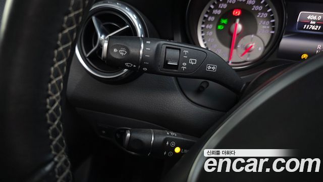Mercedes-Benz GLA-Class 2015 — photo 18