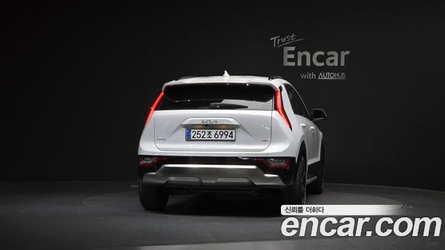 Kia Niro 2025 — photo 4