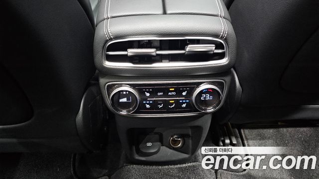 Genesis GV80 2023 — photo 18