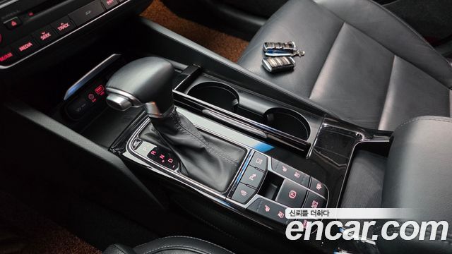 Kia K7 2016 — photo 12
