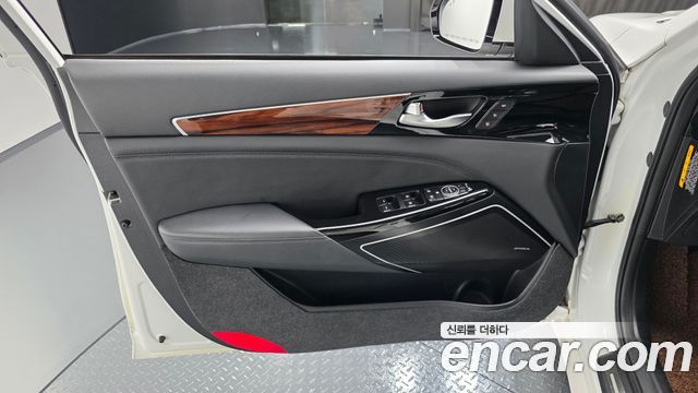 Kia K7 2016 — photo 14