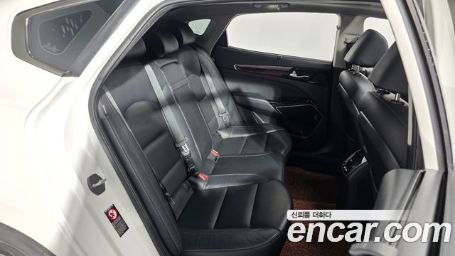 Kia K7 2016 — photo 16