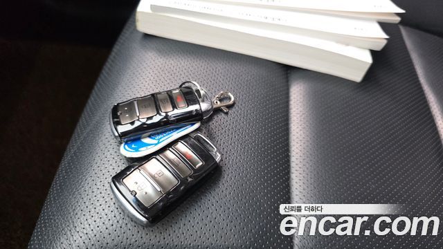Kia K7 2016 — photo 35