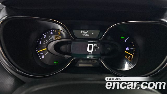 Renault Korea QM3 2016 — photo 11