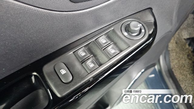 Renault Korea QM3 2016 — photo 22