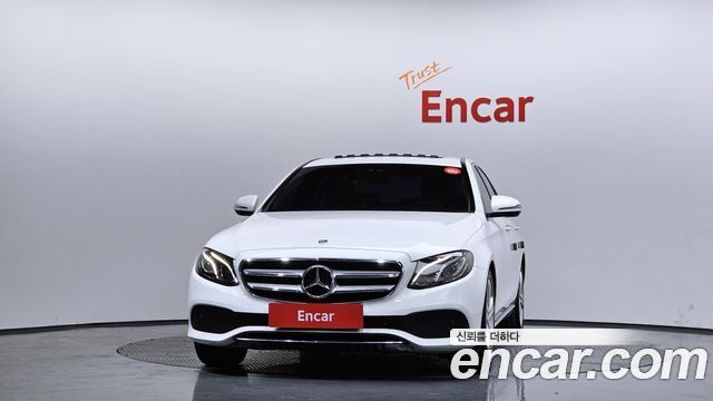 Mercedes-Benz E-Class 2017 — photo 3