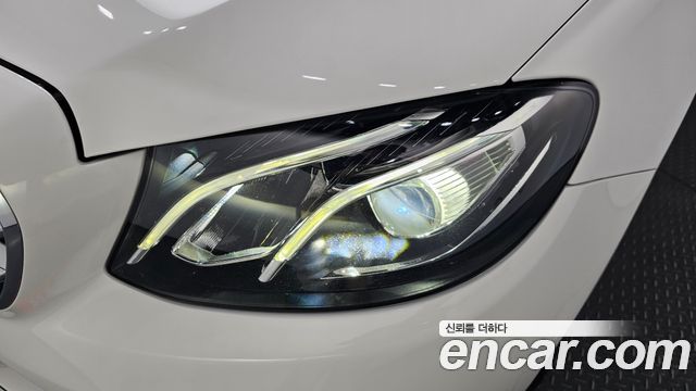 Mercedes-Benz E-Class 2017 — photo 8