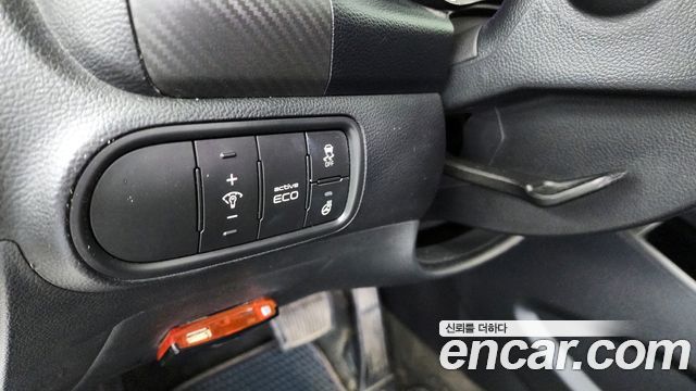 Kia K3 2013 — photo 16