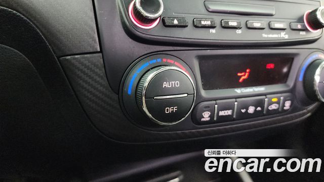 Kia K3 2013 — photo 19
