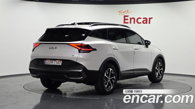 Kia Sportage 2023 — photo 2
