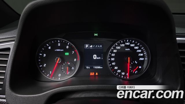 Hyundai AVANTE 2018 — photo 11