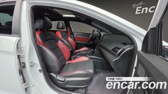 Hyundai AVANTE 2018 — photo 13