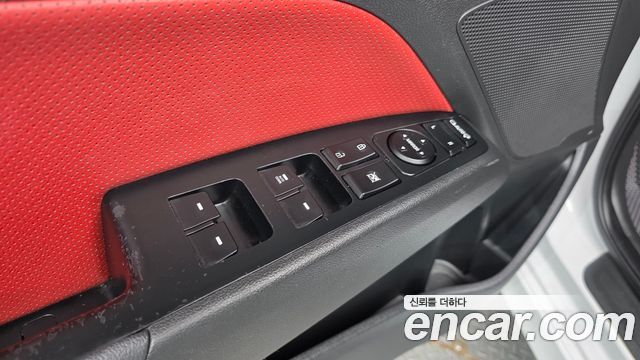 Hyundai AVANTE 2018 — photo 19