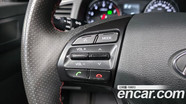 Hyundai AVANTE 2018 — photo 29