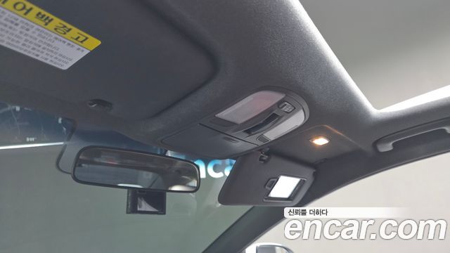 Hyundai AVANTE 2018 — photo 30