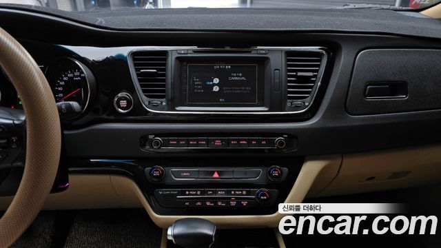 Kia Canival 2018 — photo 13