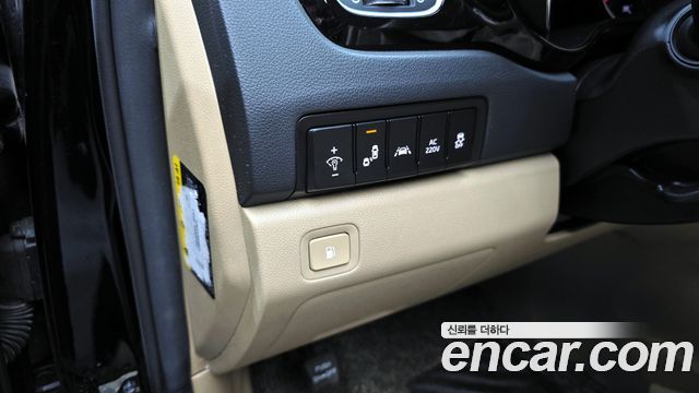 Kia Canival 2018 — photo 16