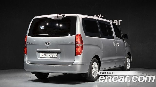 Hyundai Starex 2015 — photo 2