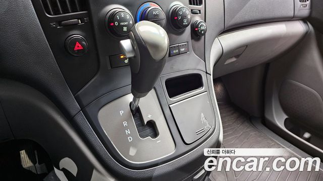 Hyundai Starex 2015 — photo 9