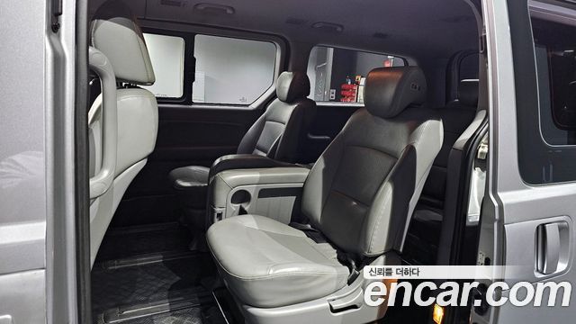 Hyundai Starex 2015 — photo 11