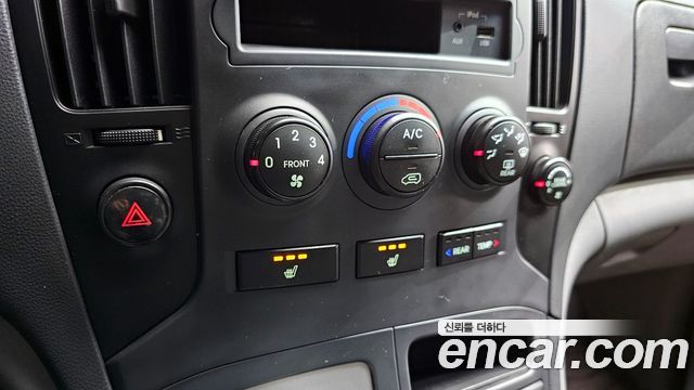 Hyundai Starex 2015 — photo 17