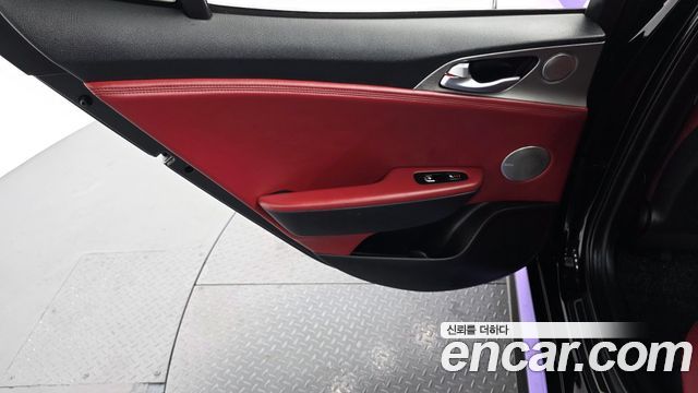 Kia Stinger 2019 — photo 15