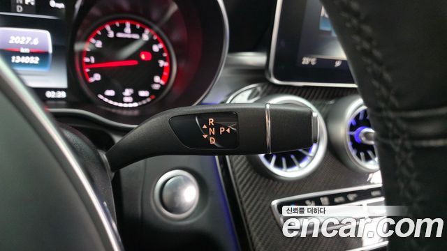 Mercedes-Benz C-Class 2018 — photo 12