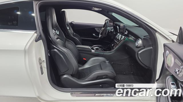 Mercedes-Benz C-Class 2018 — photo 17