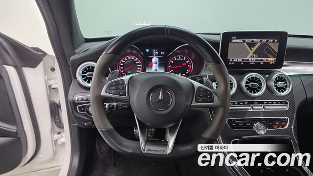 Mercedes-Benz C-Class 2018 — photo 19