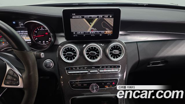 Mercedes-Benz C-Class 2018 — photo 20