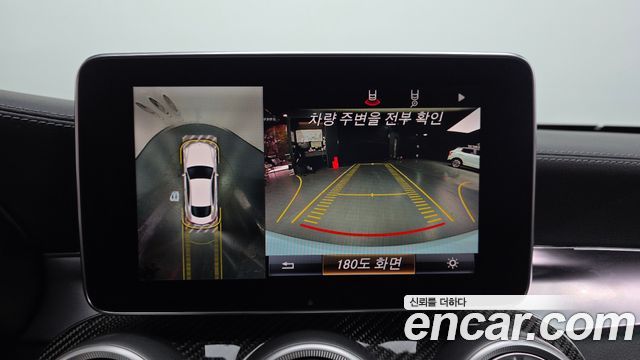 Mercedes-Benz C-Class 2018 — photo 21
