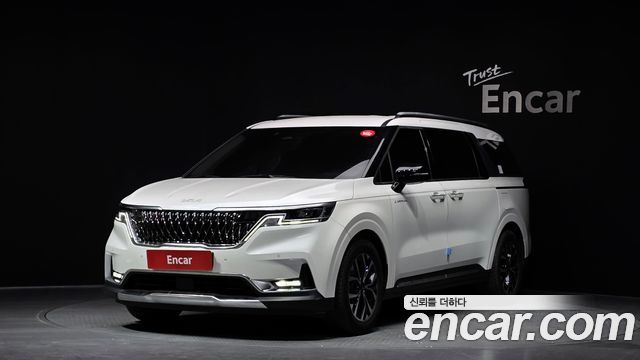 Kia Canival 2021 — photo 1