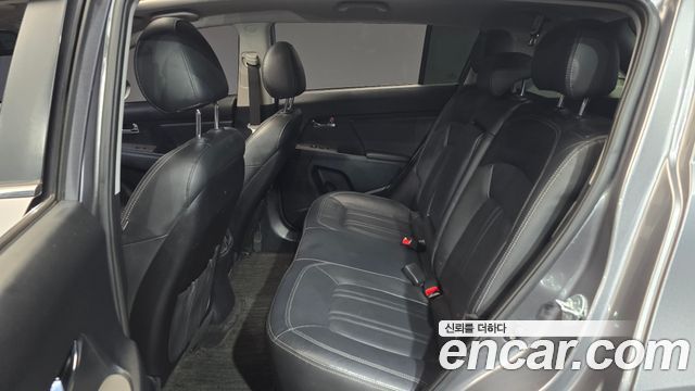 Kia Sportage 2016 — photo 11