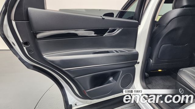 Genesis GV80 2021 — photo 15
