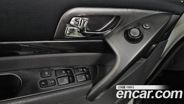 KG Mobility KORANDO 2014 — photo 32