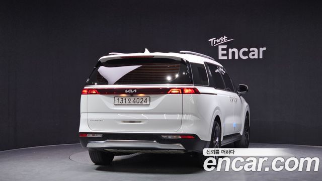 Kia Canival 2022 — photo 4