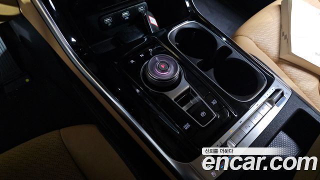 Kia Canival 2022 — photo 12
