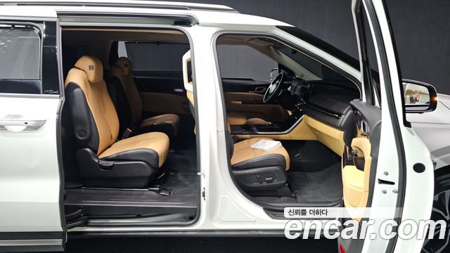 Kia Canival 2022 — photo 17