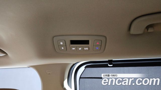 Kia Canival 2022 — photo 24