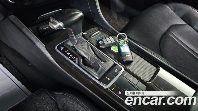 Kia K5 2016 — photo 9