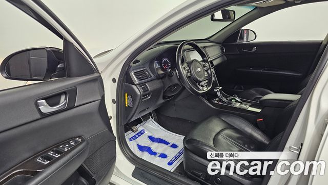 Kia K5 2016 — photo 10