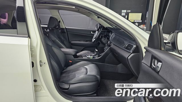 Kia K5 2016 — photo 12