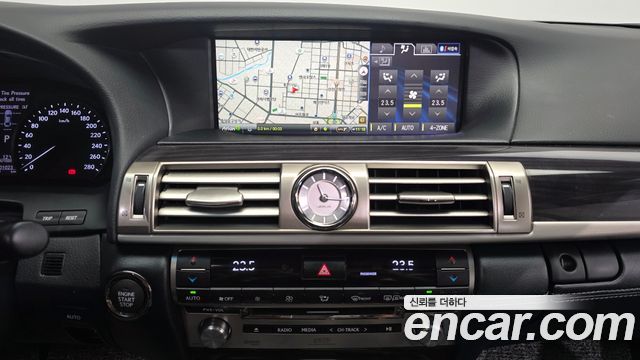 Lexus LS 2014 — photo 14