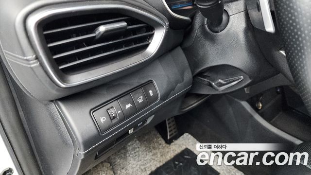 Hyundai Santafe 2021 — photo 28
