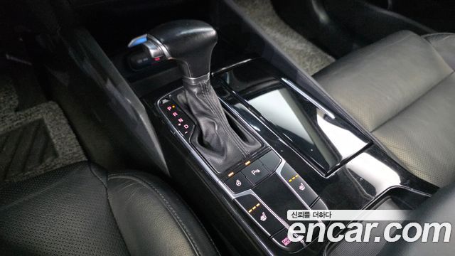 Kia K7 2016 — photo 9
